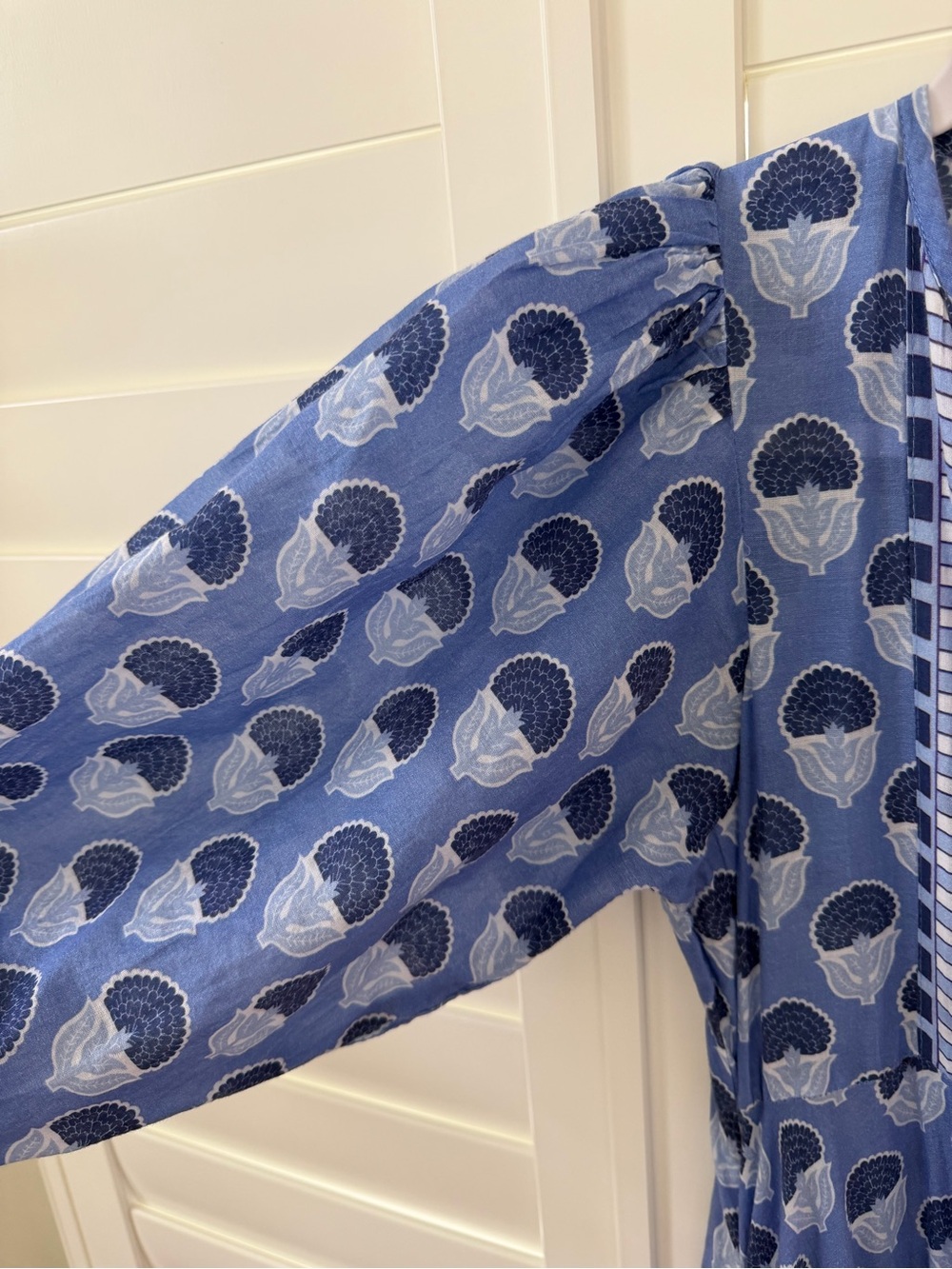 Blue Printed Maxi Dress with Puff Sleeves - Picture 3 of 4